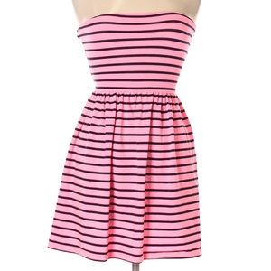Strapless dress